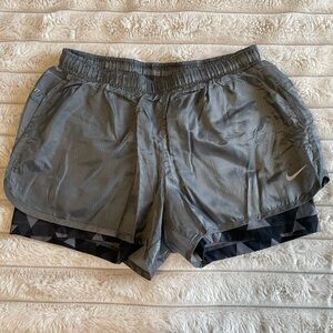 NIKE RUNNING DRI-FIT GRAY SHORTS